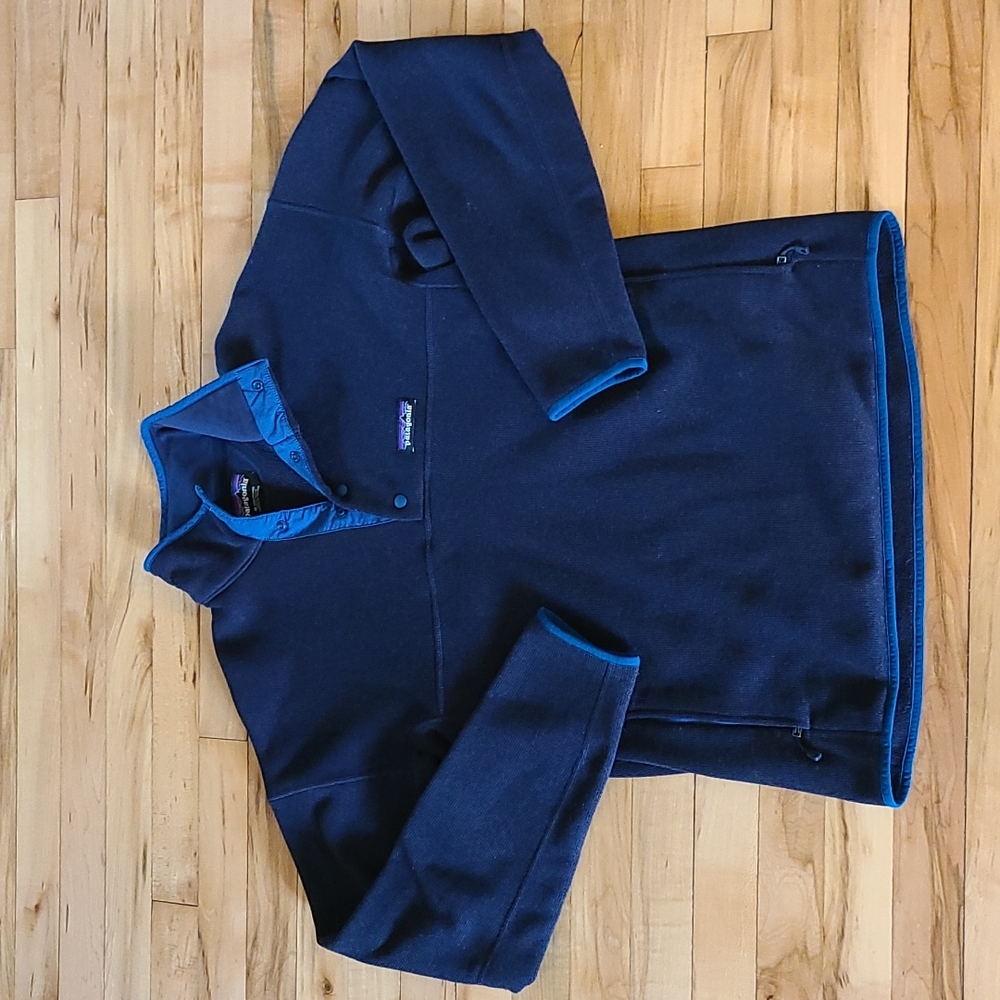 Patagonia Men's Navy Pullover with Bright Blue Trim